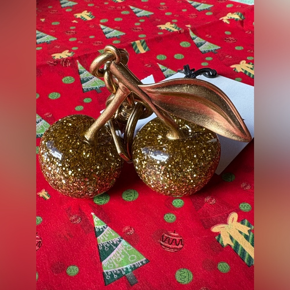🍒 CHERRY BAG CHARM 🍒NWT 🍒 - Picture 7 of 16